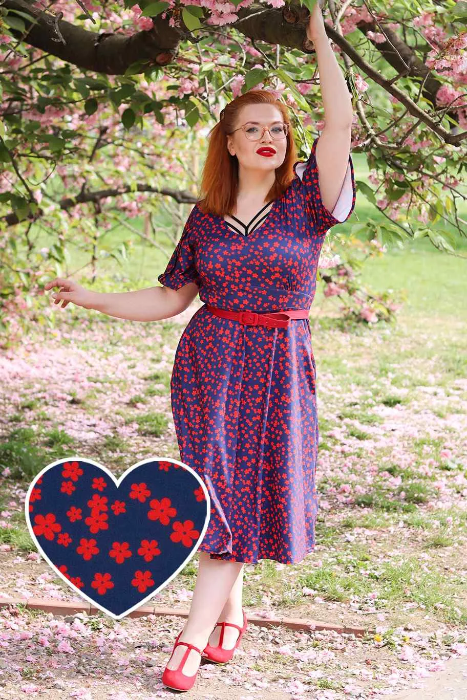 Janice Sleeved Tea Dress in Navy Blue Ditsy Floral Print