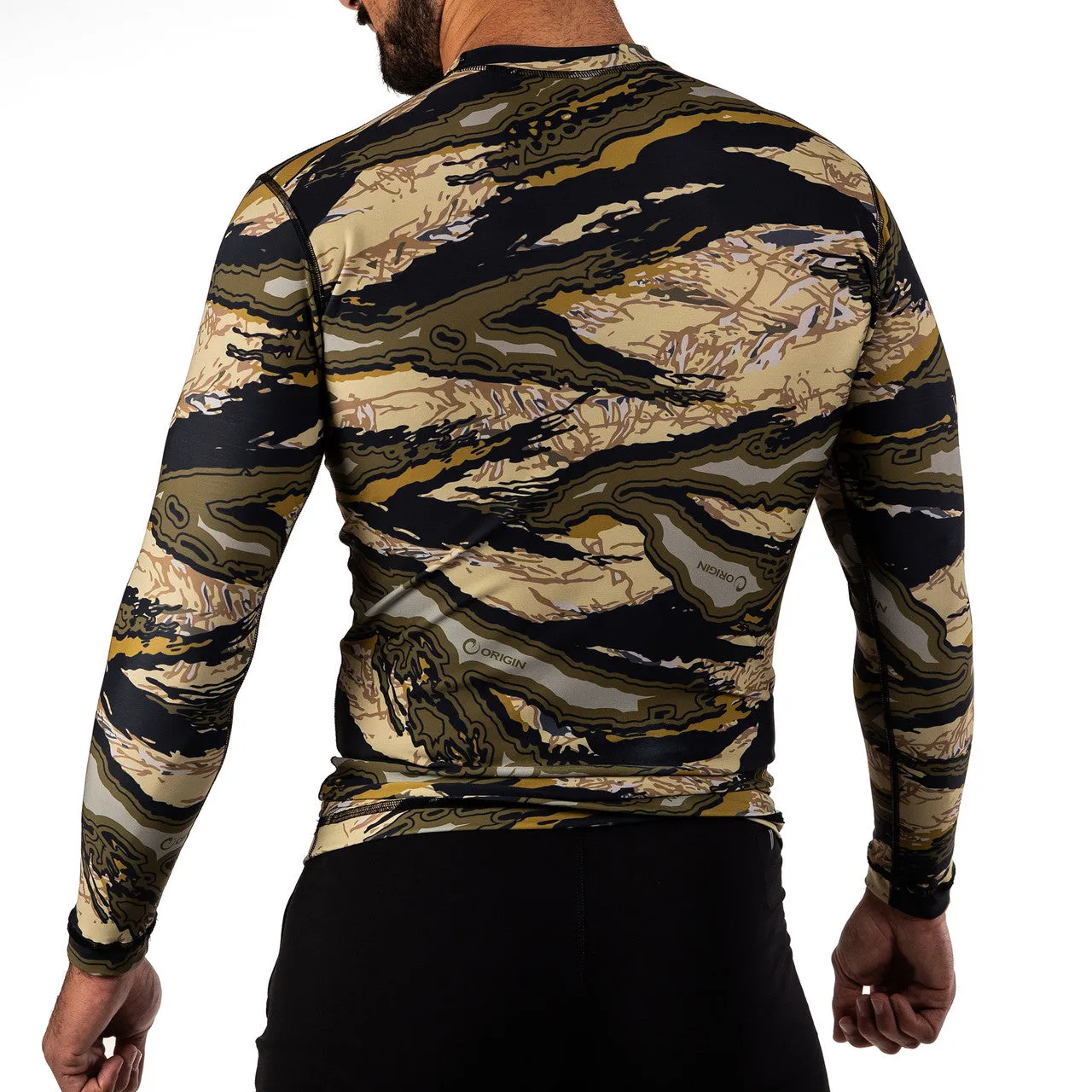 SUBMISSION HUNTER - LS COMPRESSION FIT RASHGUARD